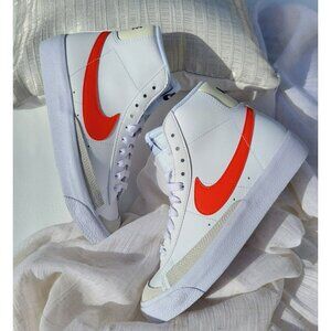 A107 SIZE 4.5Y| 6 WOMEN'S NIKE BLAZER MID 77 WHITE / PICANTE RED DA4086 110
